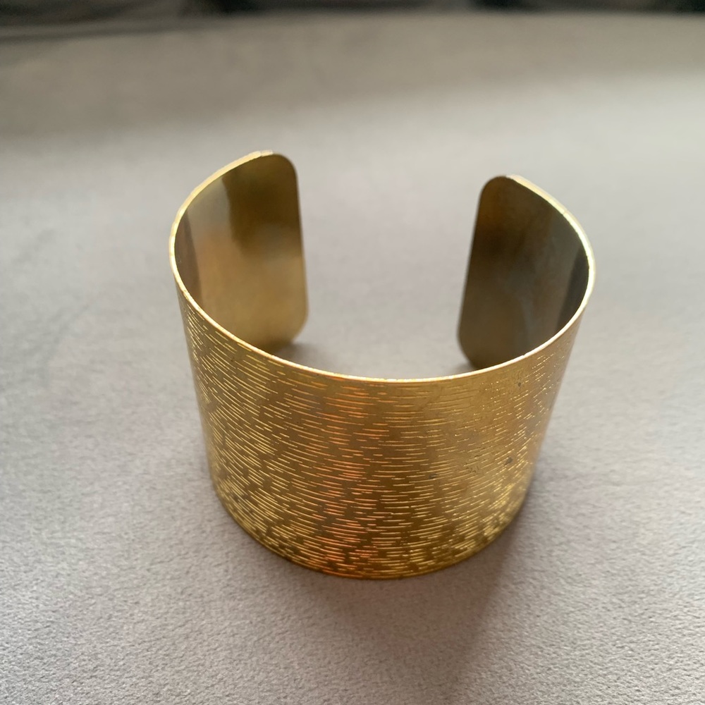 Cuff It! Gold Bracelet